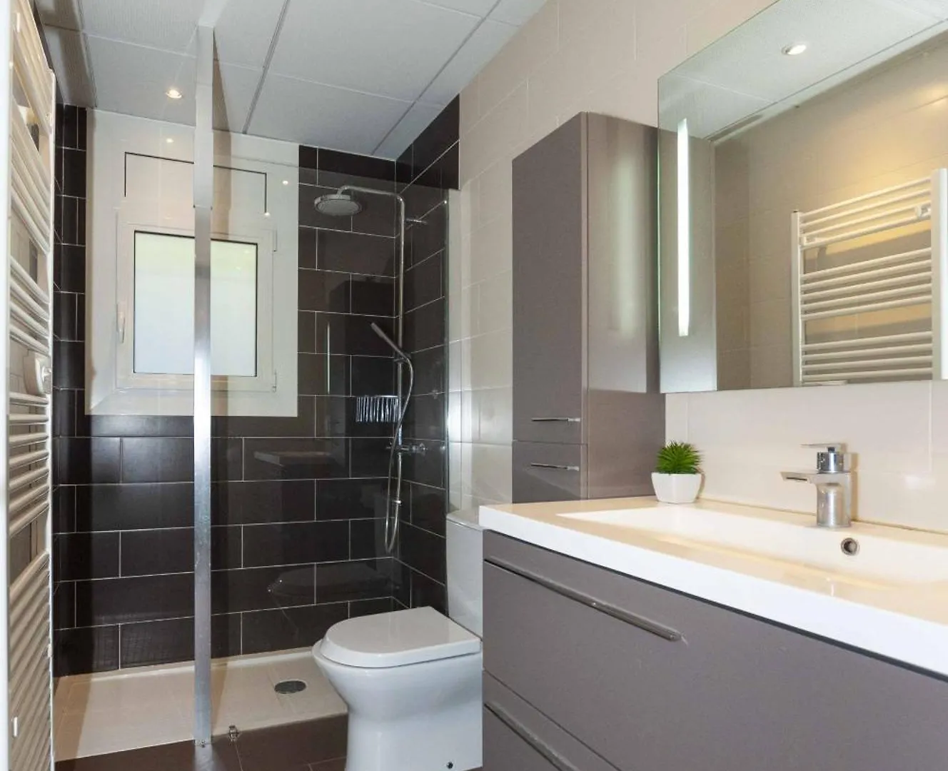 1233 Vila Neus Con Piscina - Apivend Immo 로지즈 아파트